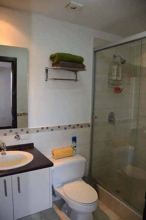 Suite For Savvy Travellers In Bohemian La Floresta Quito Apartment