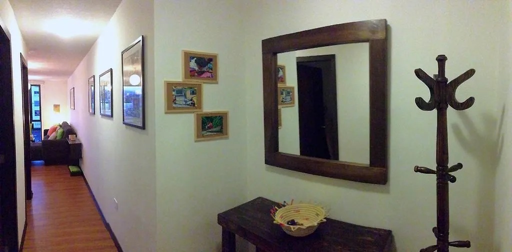 Suite For Savvy Travellers In Bohemian La Floresta Quito Apartment
